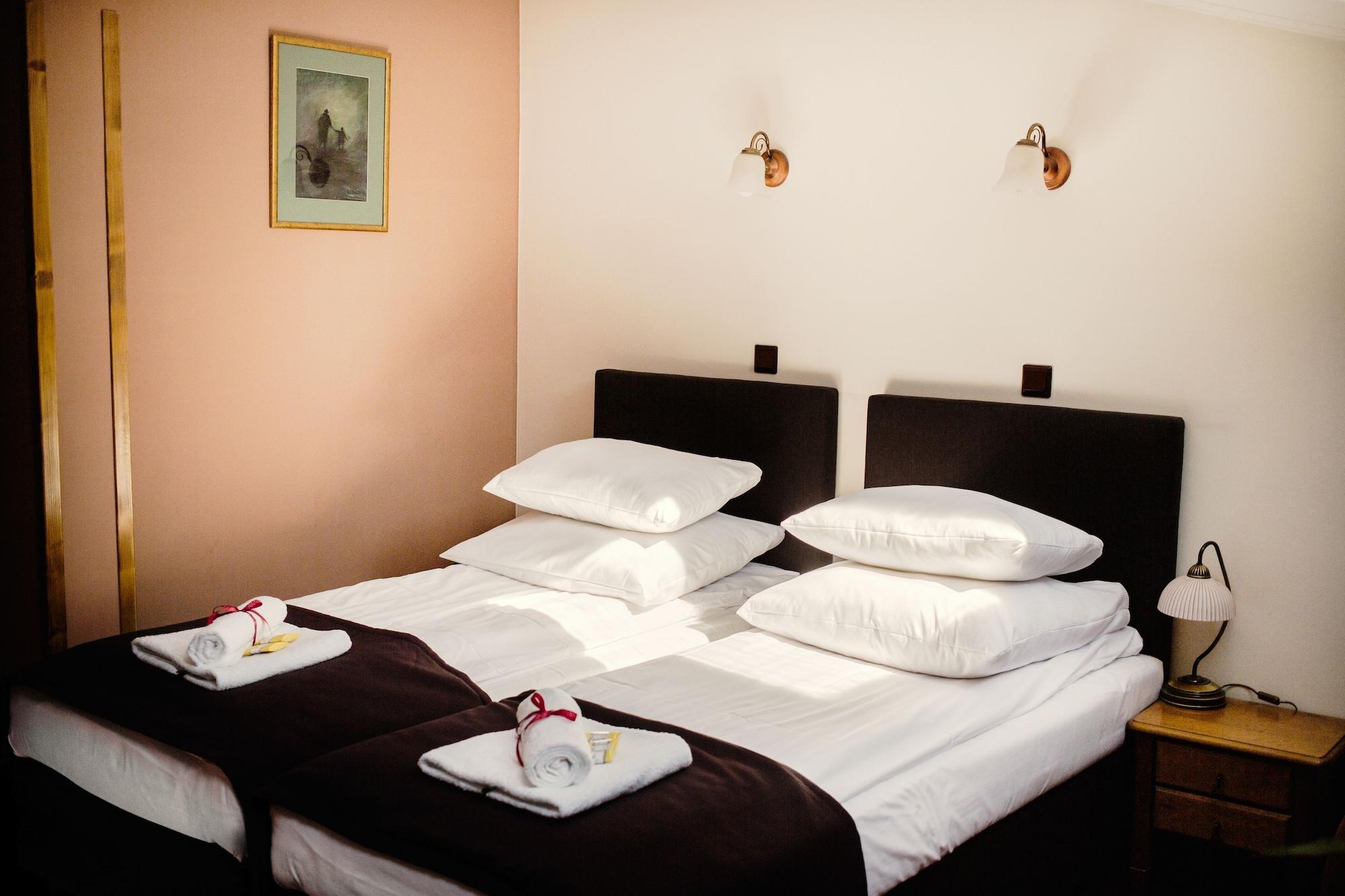 Hotel Eden Krakow Bagian luar foto